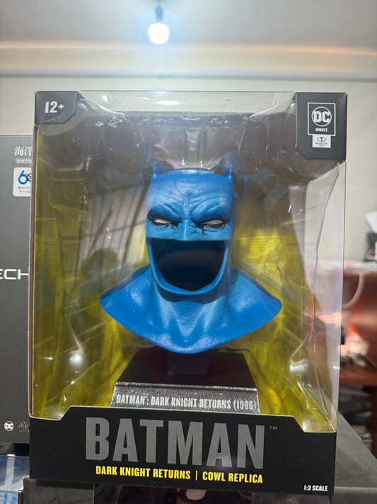 DC Direct Capucha DKR Escala 1:3