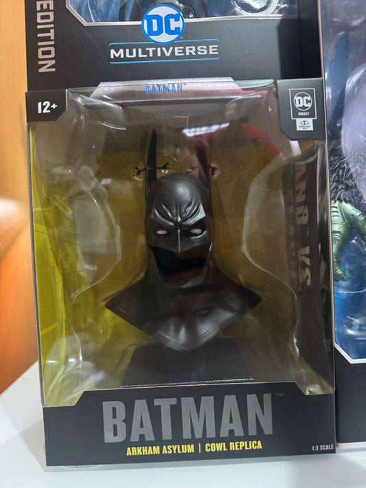 DC Direct Capucha Arkham Asylum Escala 1:3
